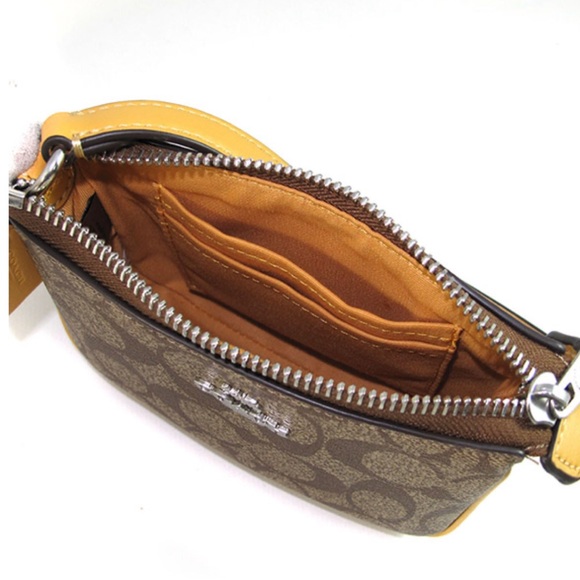 🌟💛NWT COACH Nolita 15 In Signature Canvas💛🌟 - Picture 4 of 5